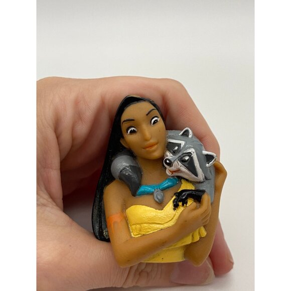 Disney Pocahontas 'Pocahontas and Meeko' Finger Puppet Toy - Picture 7 of 7